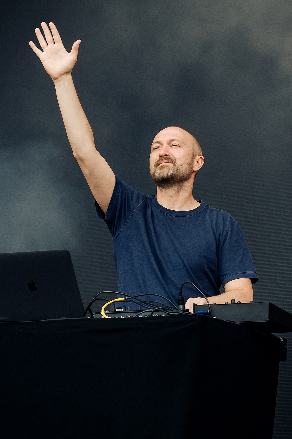 paul_kalkbrenner_stage